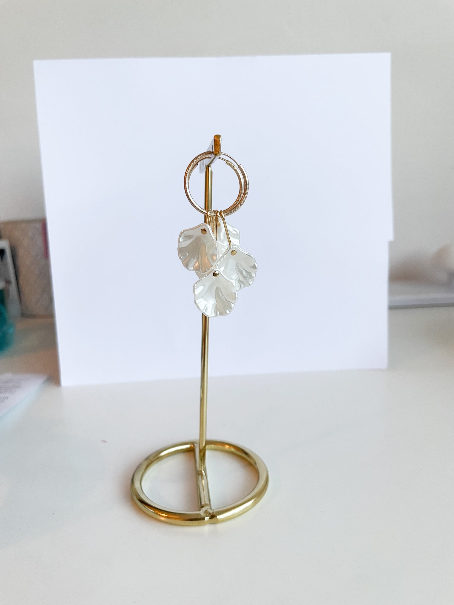 Leaf pearl hoop earrings