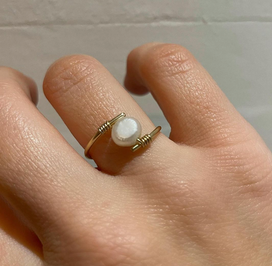 Rosa Gold Pearl Ring